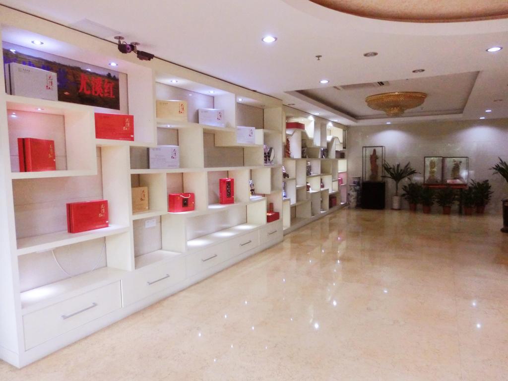 Guangdong Oversea Chinese Hotel Guangzhou Exterior photo
