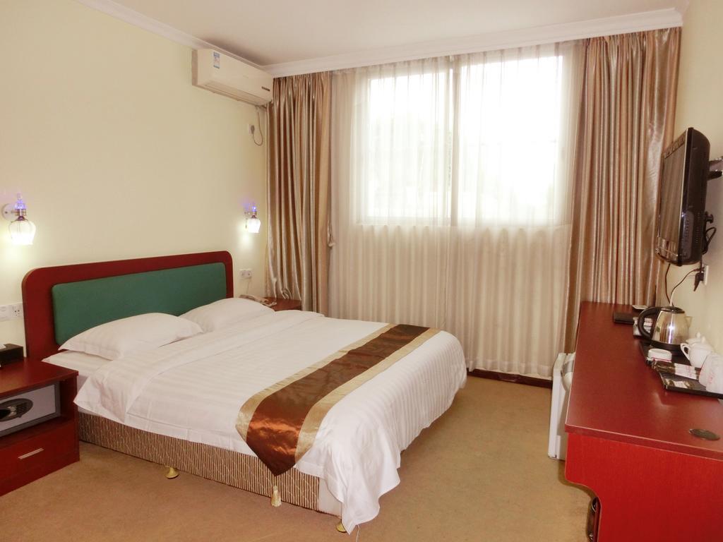 Guangdong Oversea Chinese Hotel Guangzhou Exterior photo